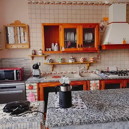Apartment Flowers House A Quartu S Elena